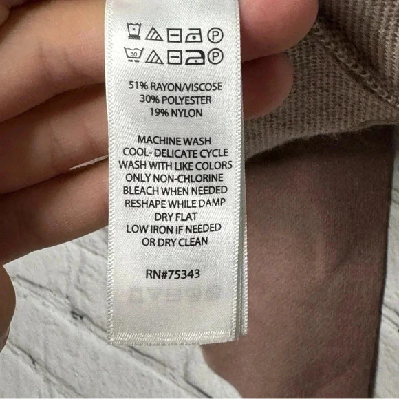 Apres Skyr Women’s Pullover Hooded Sweater size XL - Picture 6 of 8
